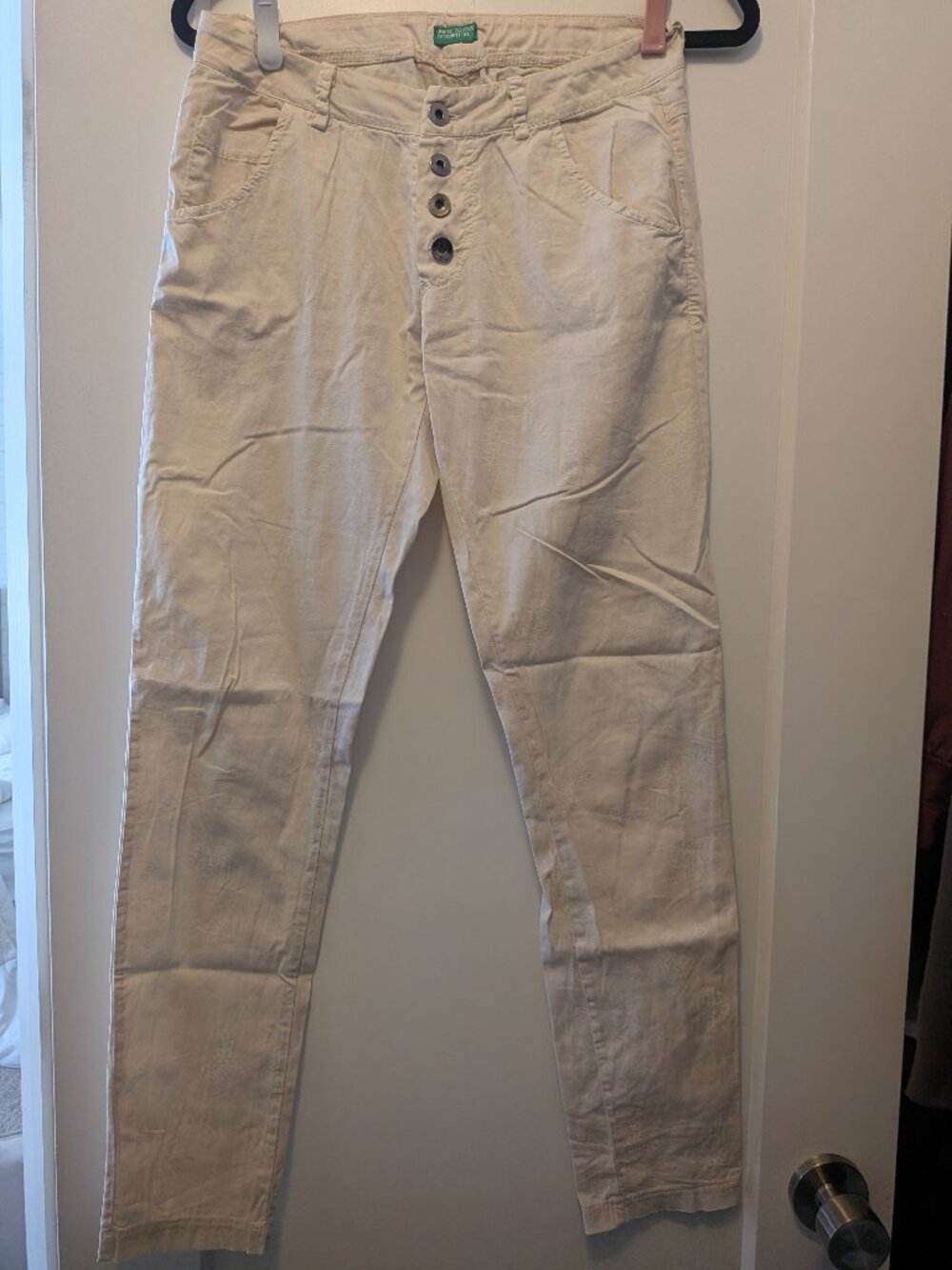 Floral printed light beige button fly United Colors of Benetton pants - size 2